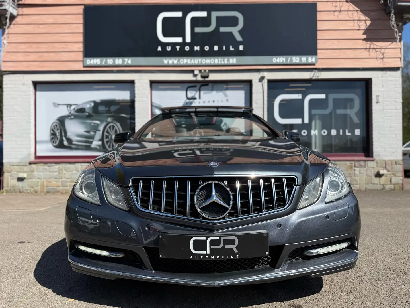 Mercedes-Benz E 220 d * CABRIOLET * GPS * CAMERA * CLIM * BT * CUIR Grijs - 2