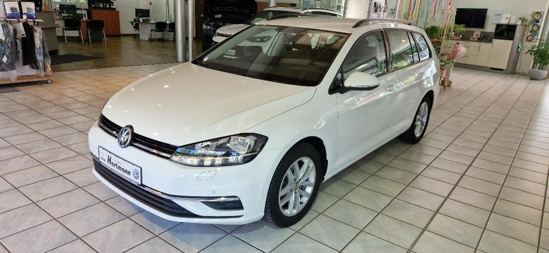 Volkswagen Golf Variant Comfortline 1,5TSI DSG Navi Sitzheizung Klima RFK Weiß - 1