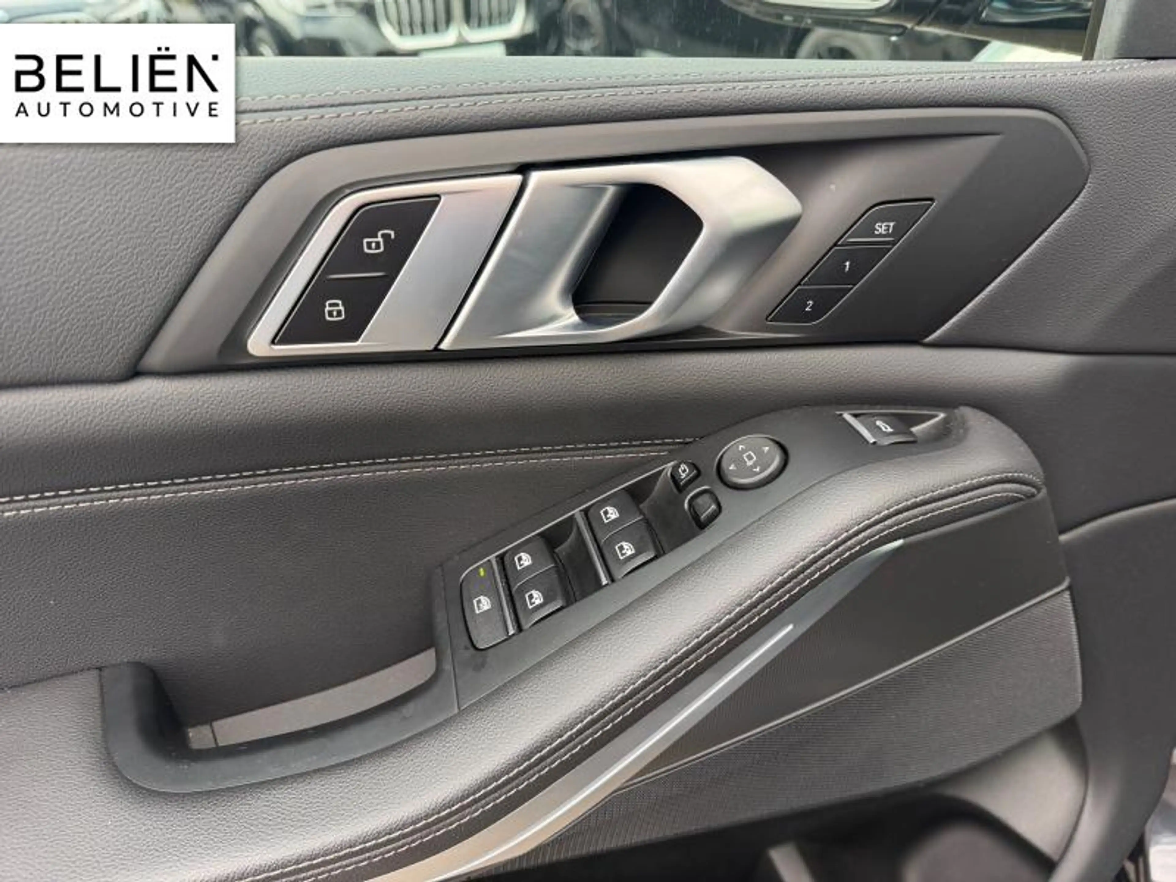 BMW X5 xDrive25d — photo 12