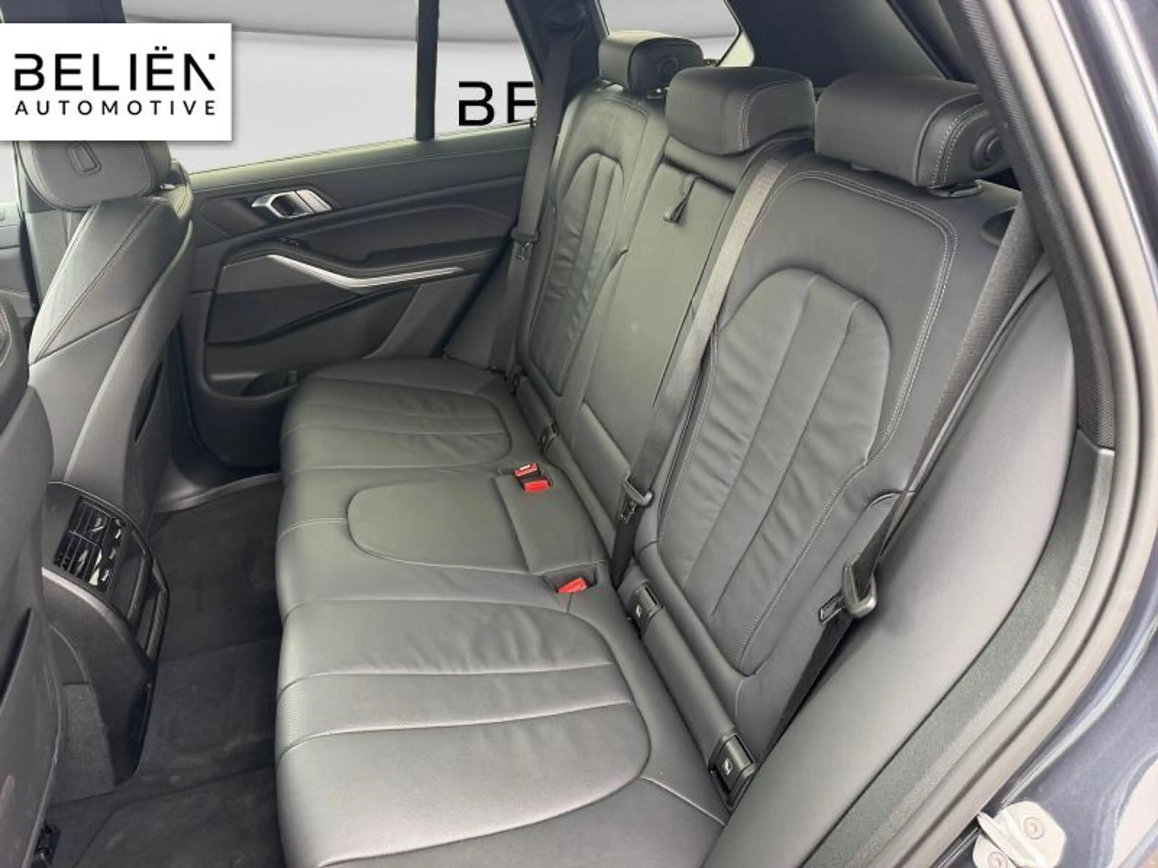 BMW X5 xDrive25d — photo 16