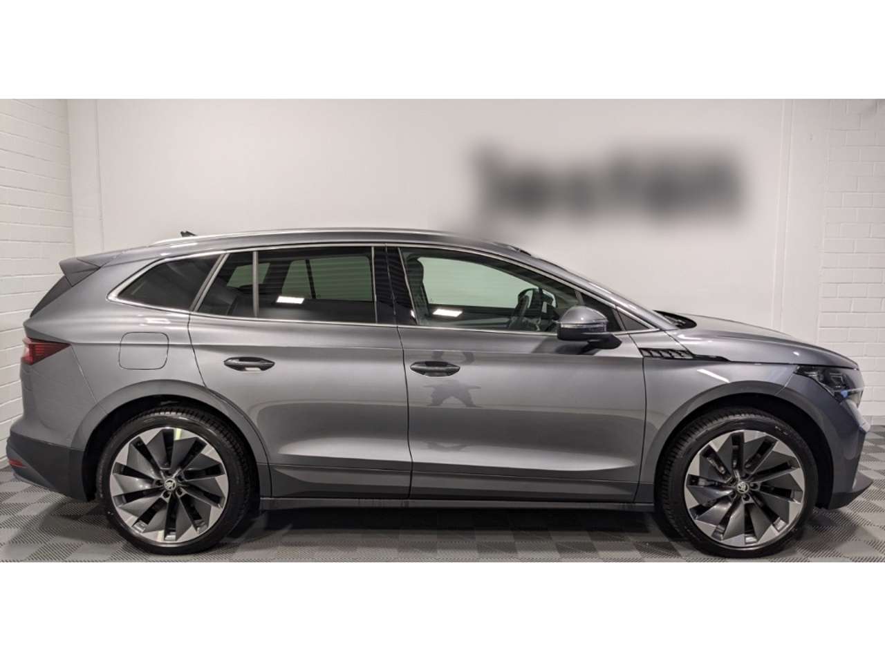 Skoda-Enyaq-80x Lounge Advanced PANO Wärmepumpe
