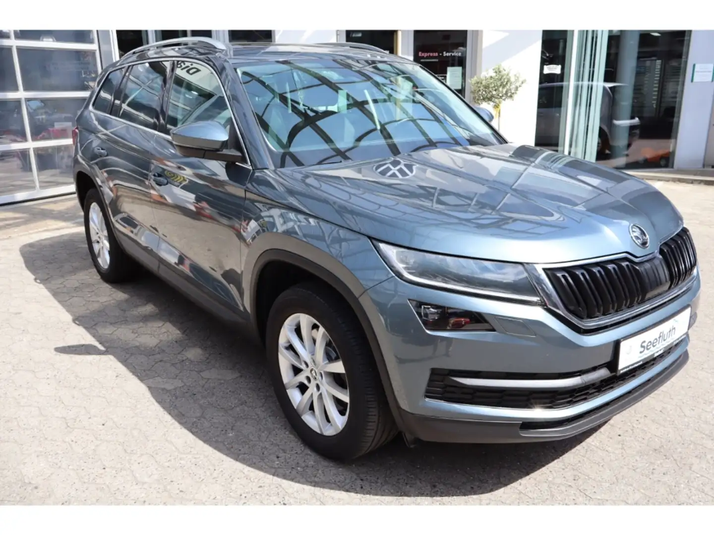 Skoda Kodiaq 2.0 TDI DSG AHK,Navi,Panoramadach Style 4x4 Grau - 2