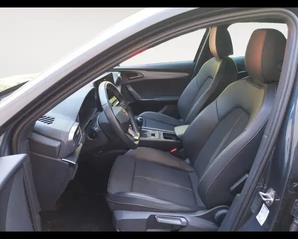 Cupra Formentor view 9
