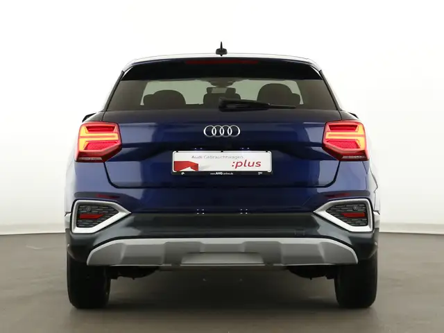 Audi Q2 view 6