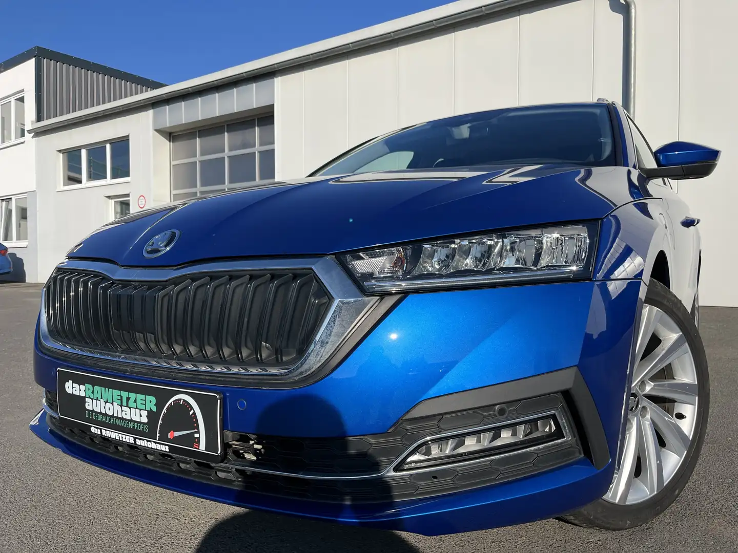 Skoda Octavia Combi 1.4 TSI e-Hybrid Style 144€ m. 20% Anzahlu Blau - 1