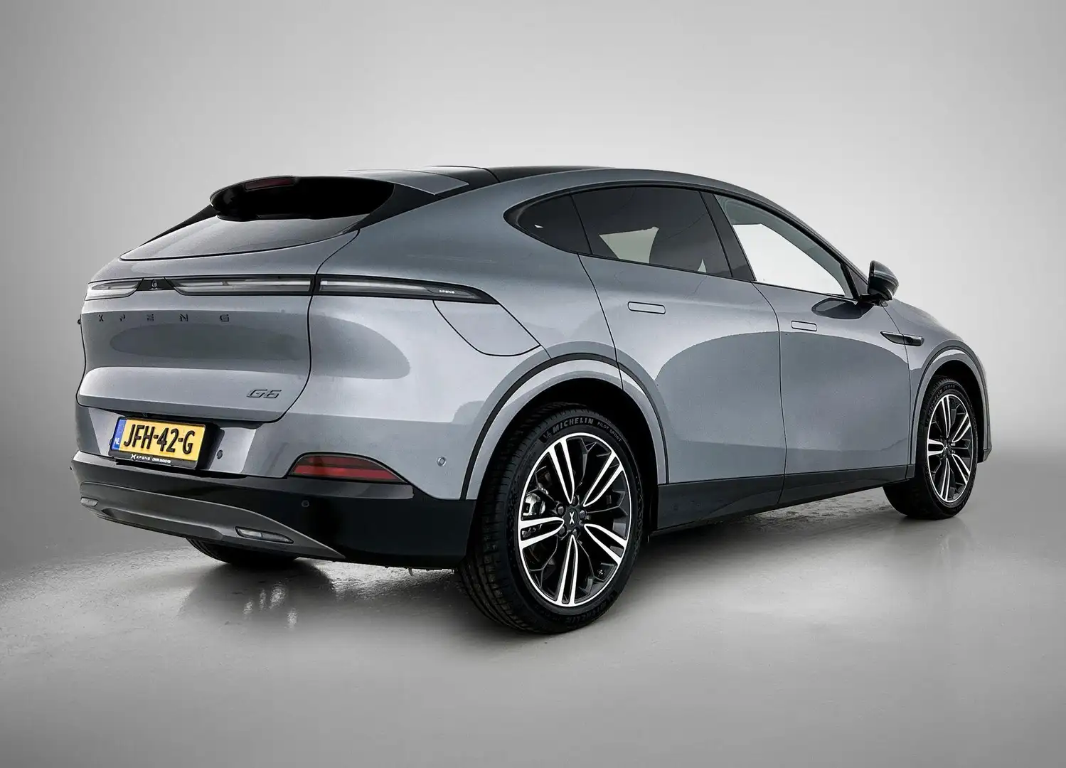 Xpeng G6 RWD 66 kWh Apple Carplay | Panoramadak | Trekhaak siva - 2