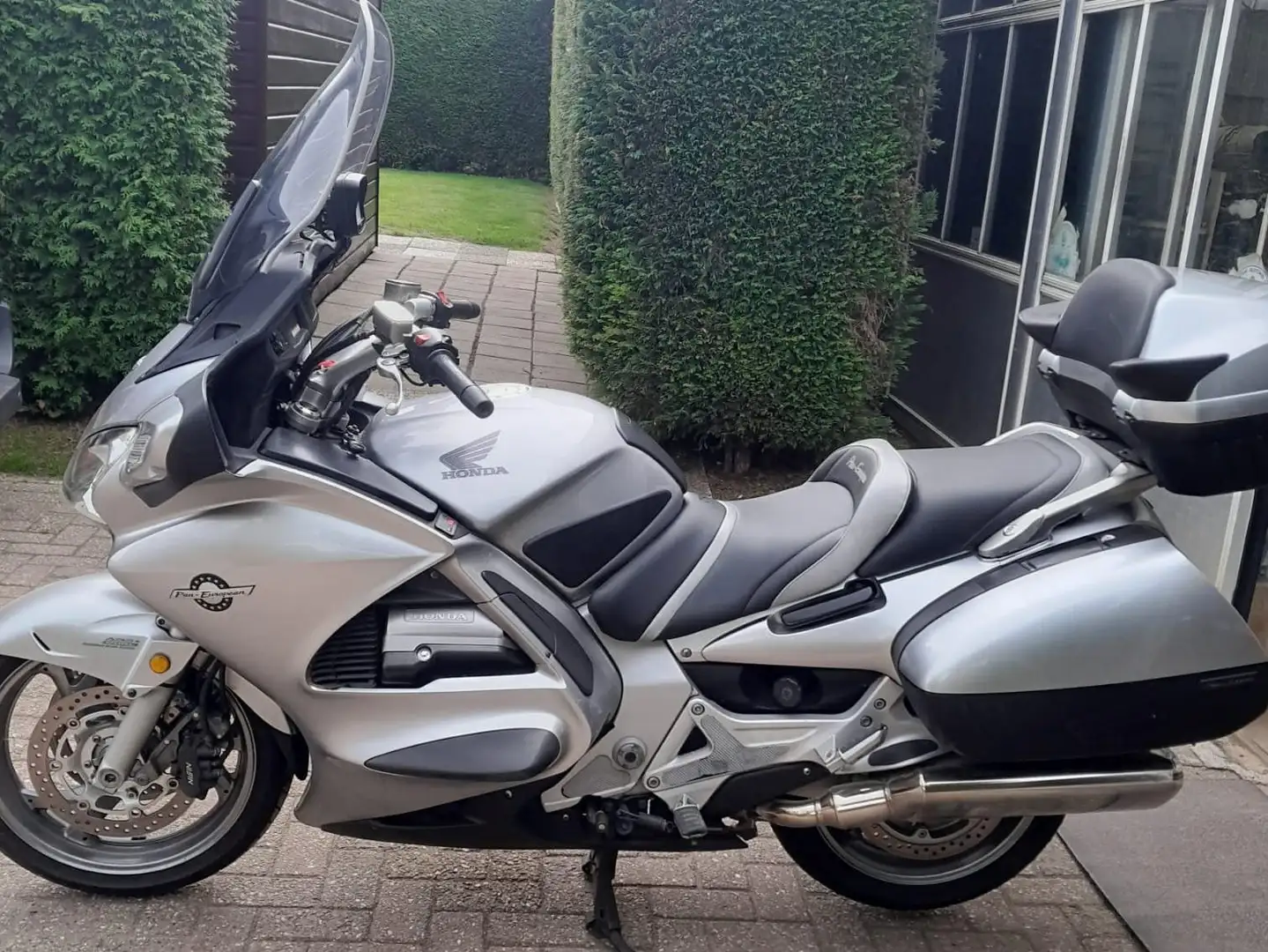 Honda Pan European STA1300 Zilver - 1