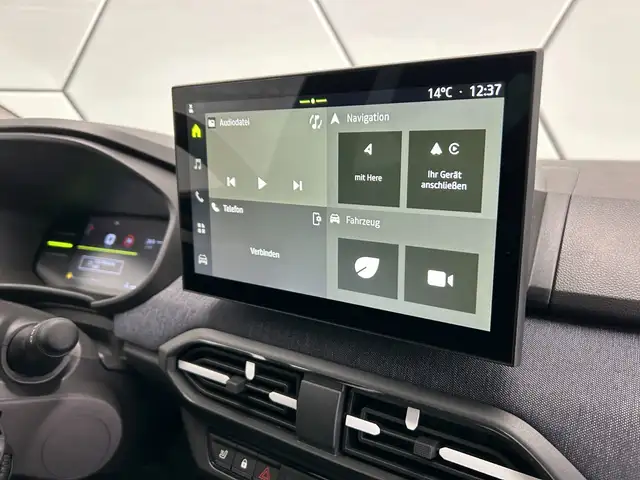 Dacia Sandero view 12