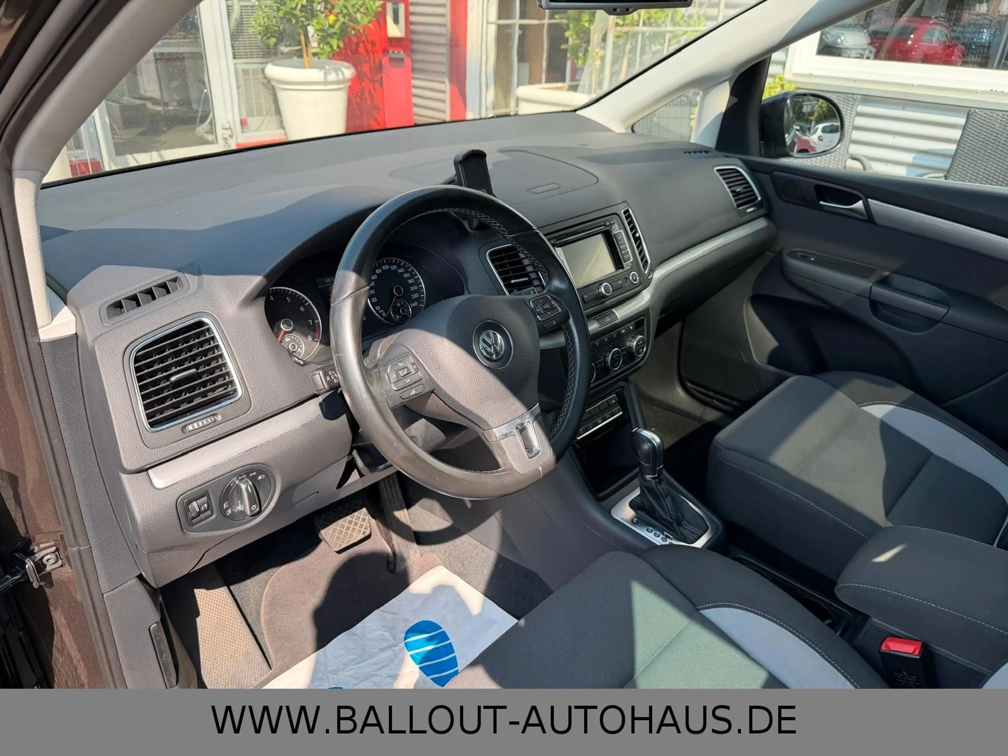 Volkswagen Sharan *2.HAND*PANO*KLIMA*XENON*7SITZER*TEMPO* — photo 9
