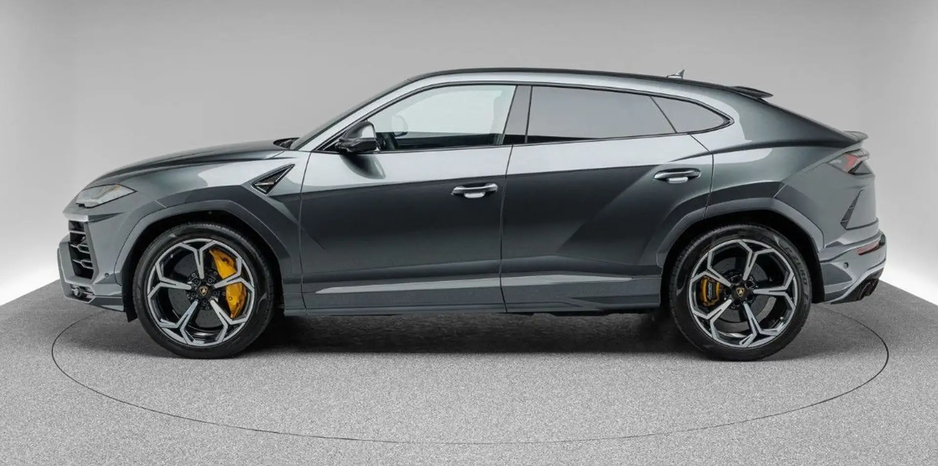 Lamborghini Urus - 2