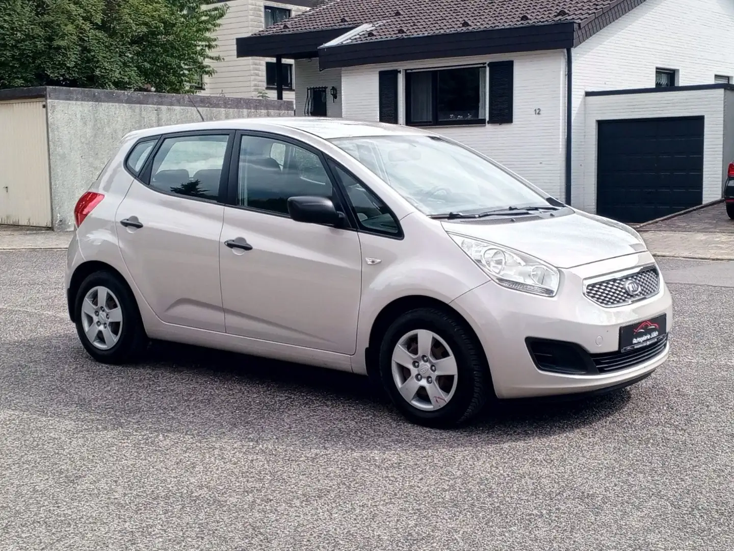 Kia Venga Attract 1.4 *wenig km*Tüv Neu* Silber - 2