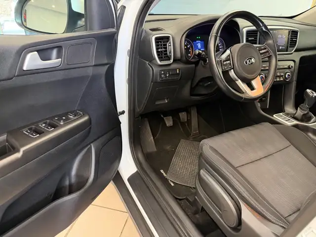 Kia Sportage view 8
