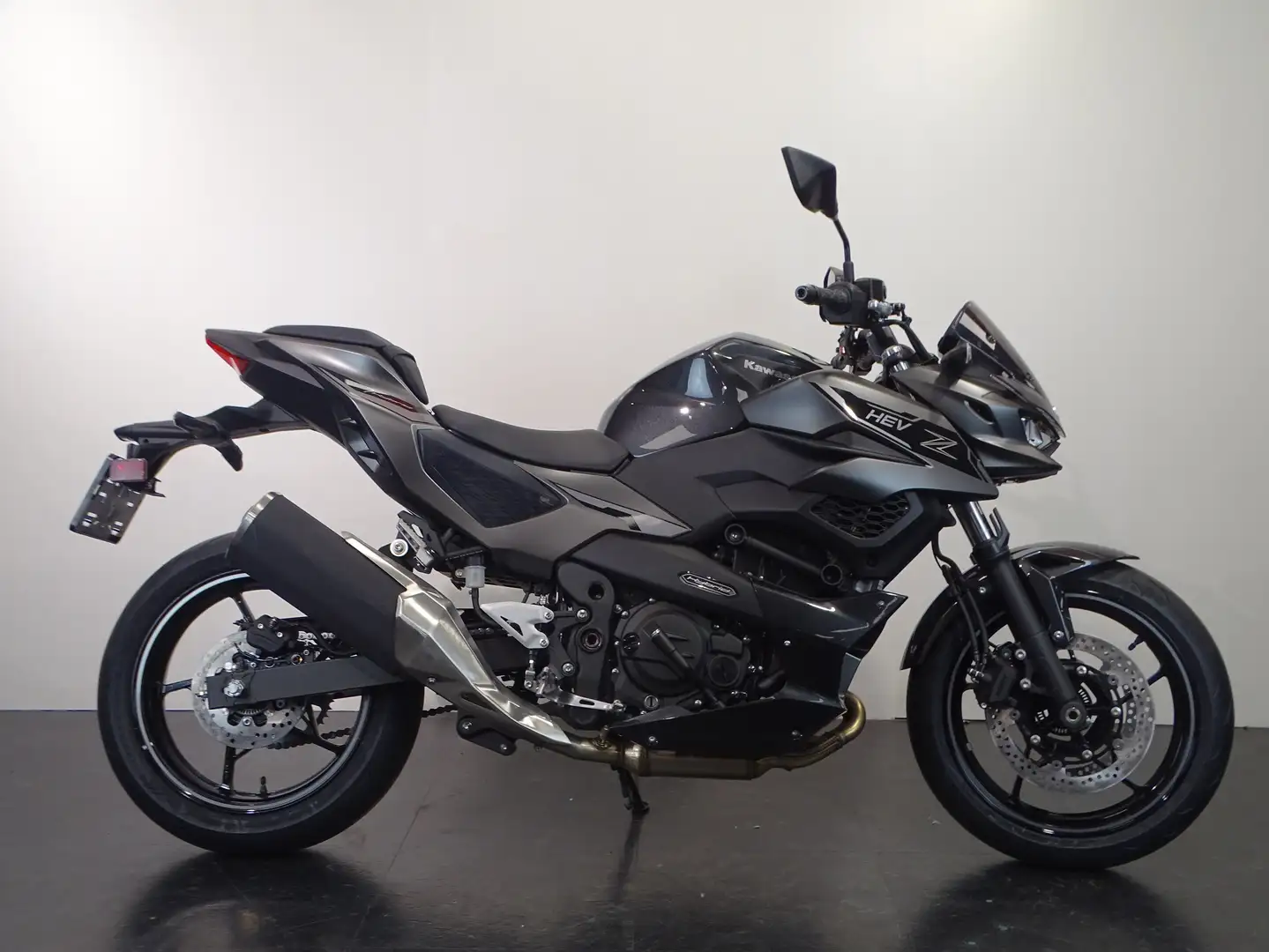 Kawasaki Z7 Hybrid Šedá - 1