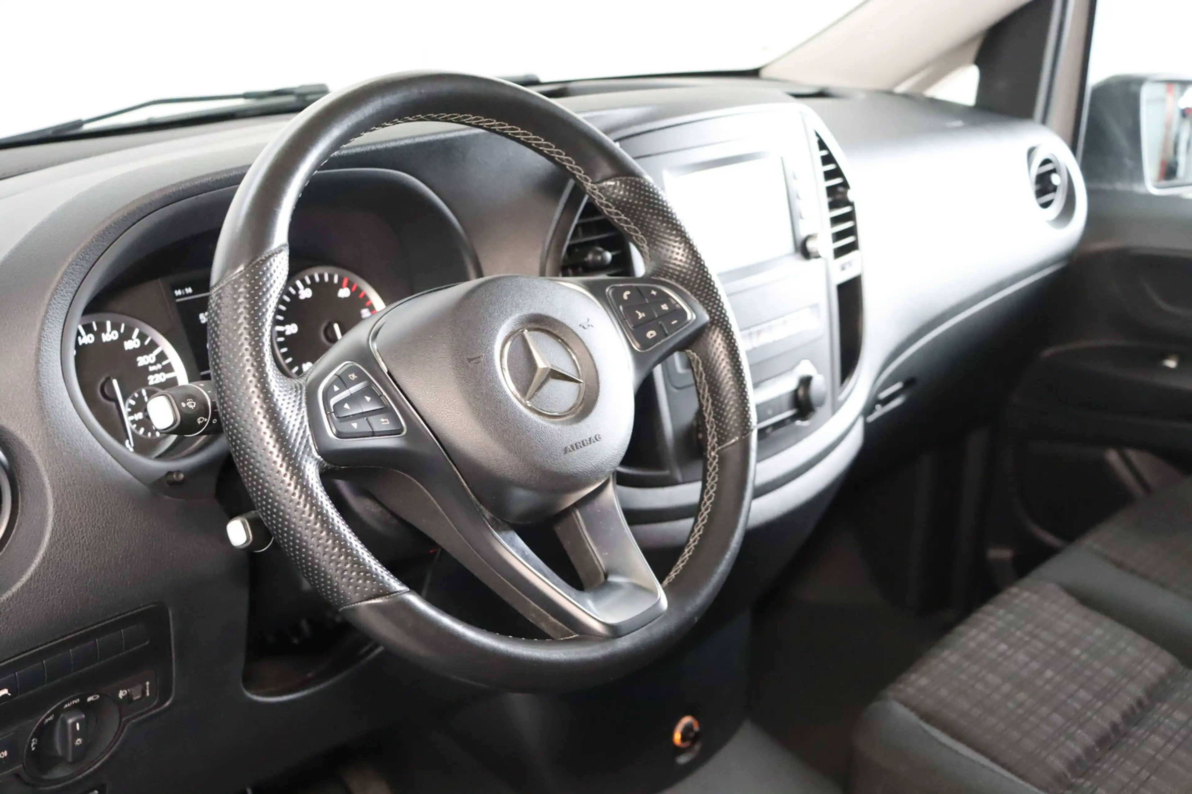 Mercedes-Benz Vito Tourer lang Pro * 9-Sitzer * RFK — photo 10