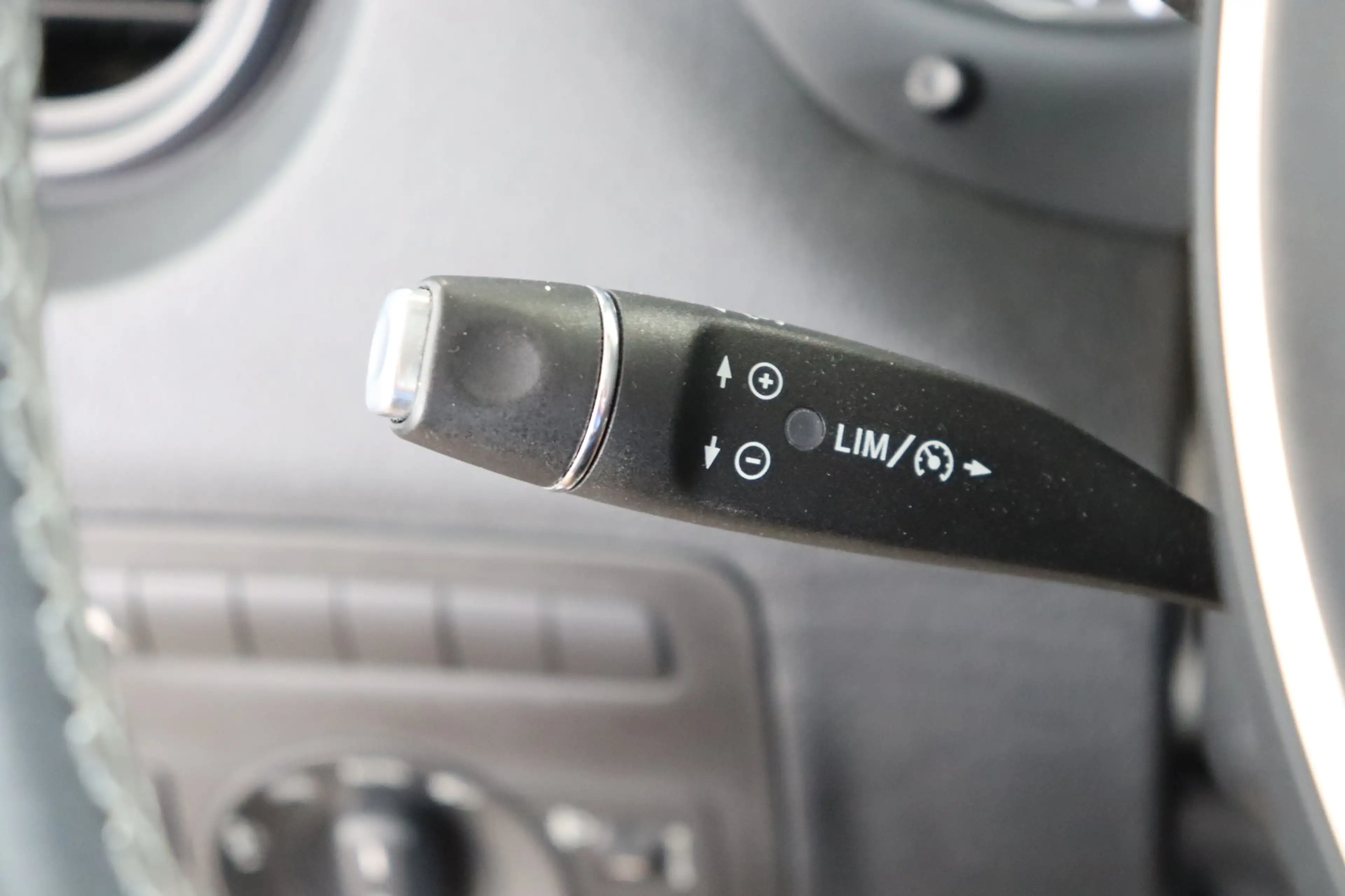 Mercedes-Benz Vito Tourer lang Pro * 9-Sitzer * RFK — photo 15