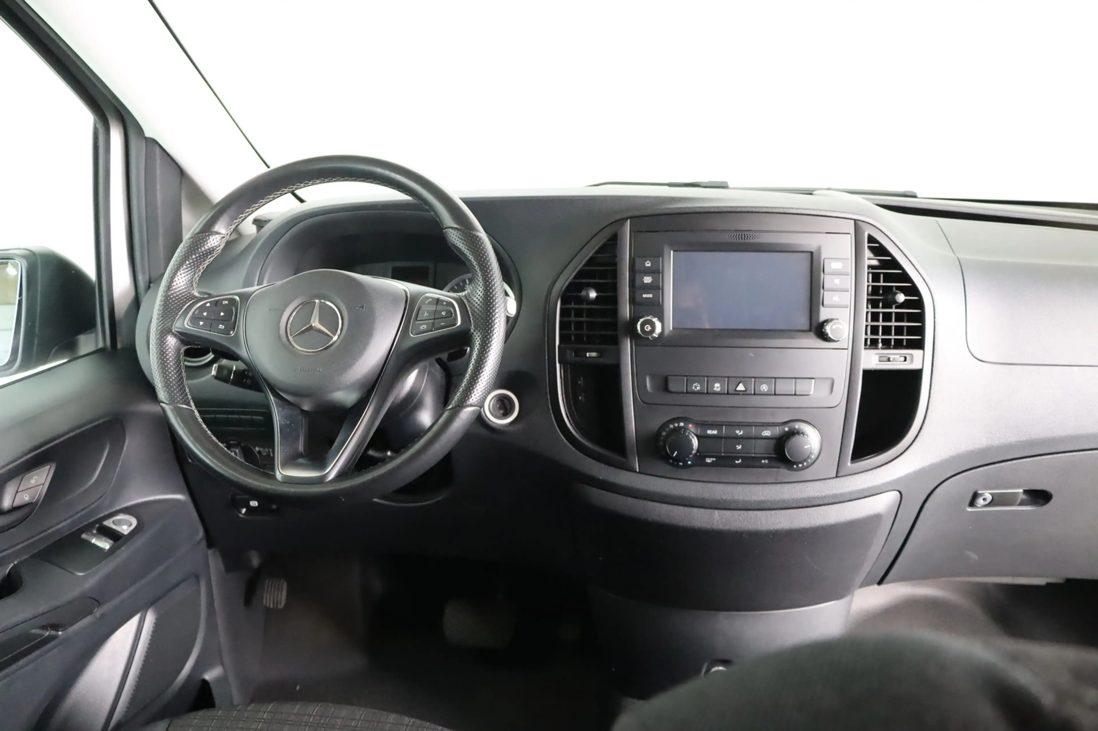 Mercedes-Benz Vito Tourer lang Pro * 9-Sitzer * RFK — photo 9