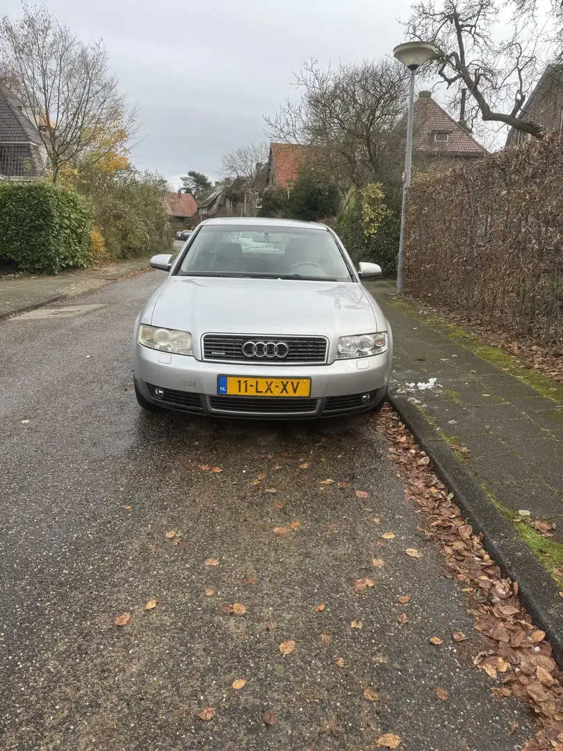 Audi A4 B6, V6 3.0 Quattro, Lees beschrijving Grijs - 2