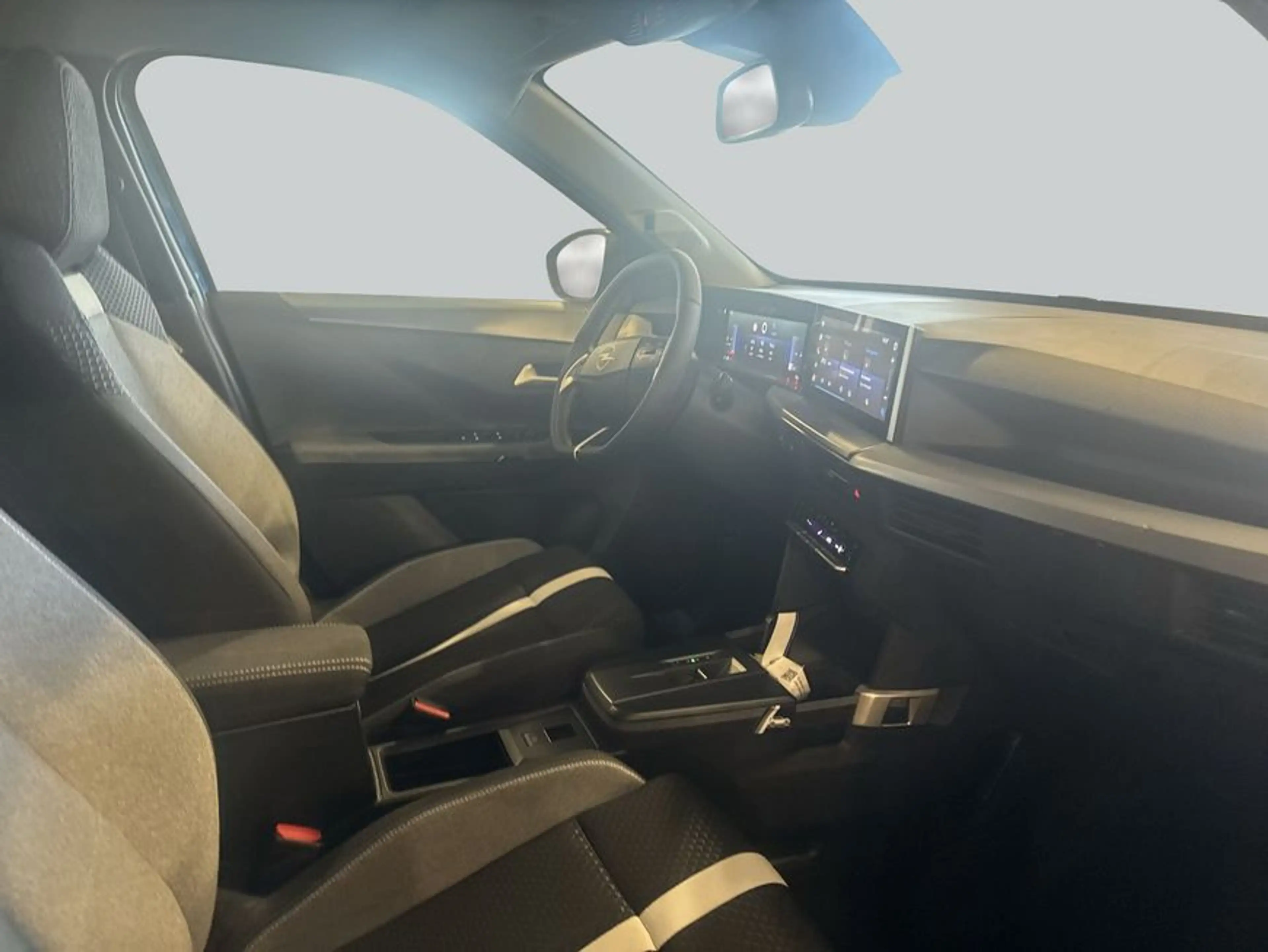 Opel Frontera 1.2 DI Hybrid 48V eDCT GS 100 kW, 5-türig — photo 12