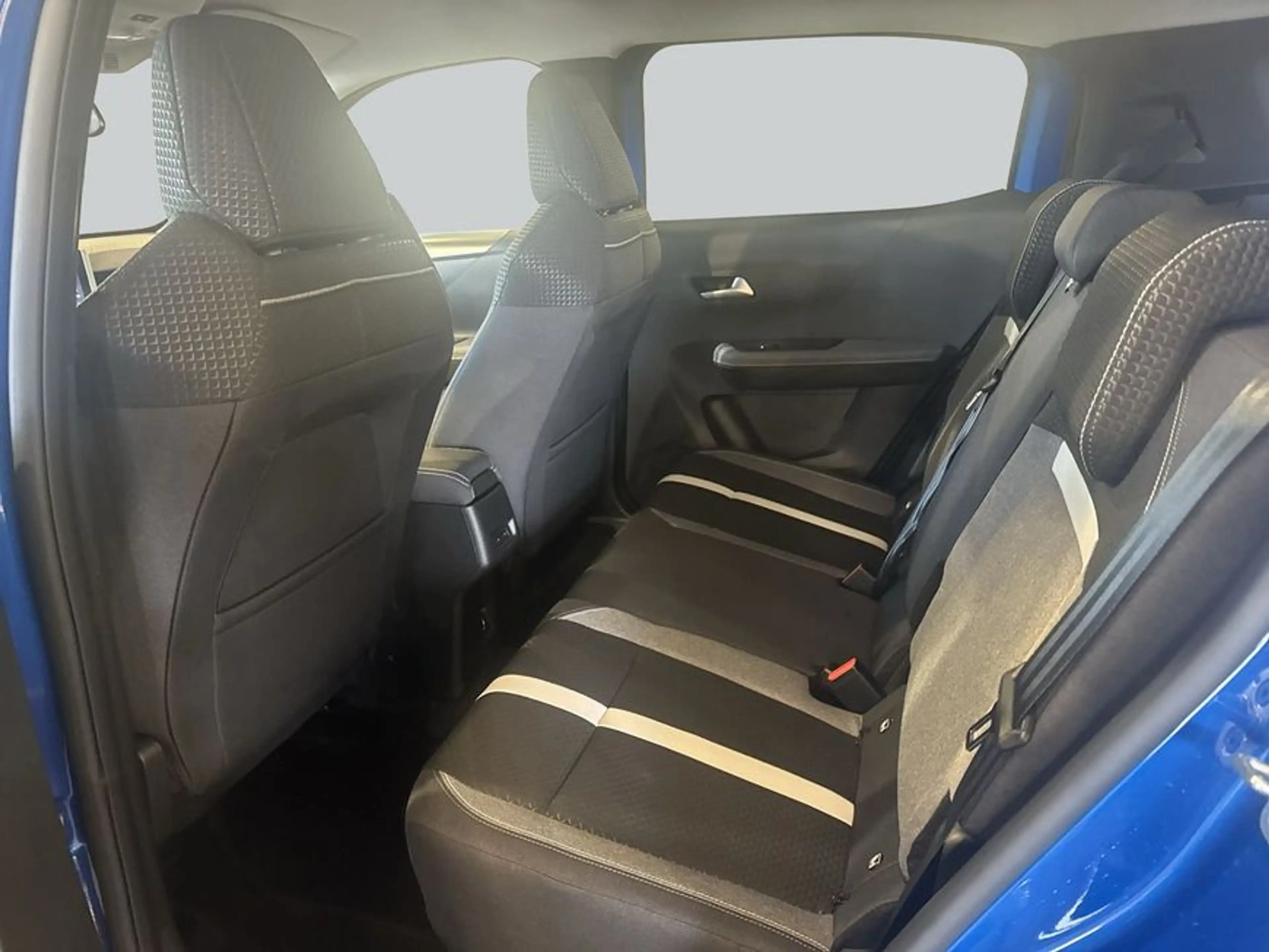 Opel Frontera 1.2 DI Hybrid 48V eDCT GS 100 kW, 5-türig — photo 11