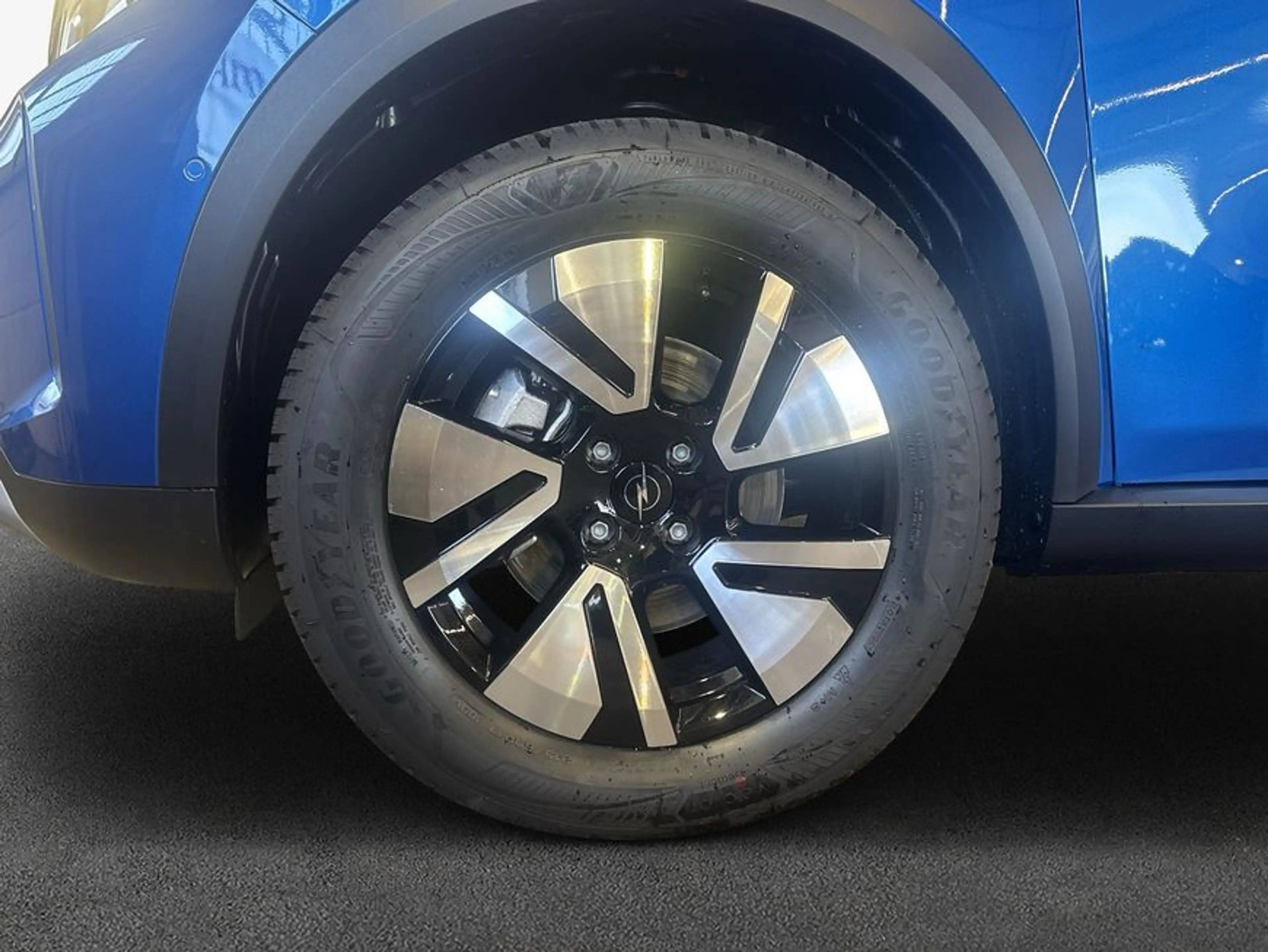 Opel Frontera 1.2 DI Hybrid 48V eDCT GS 100 kW, 5-türig — photo 7