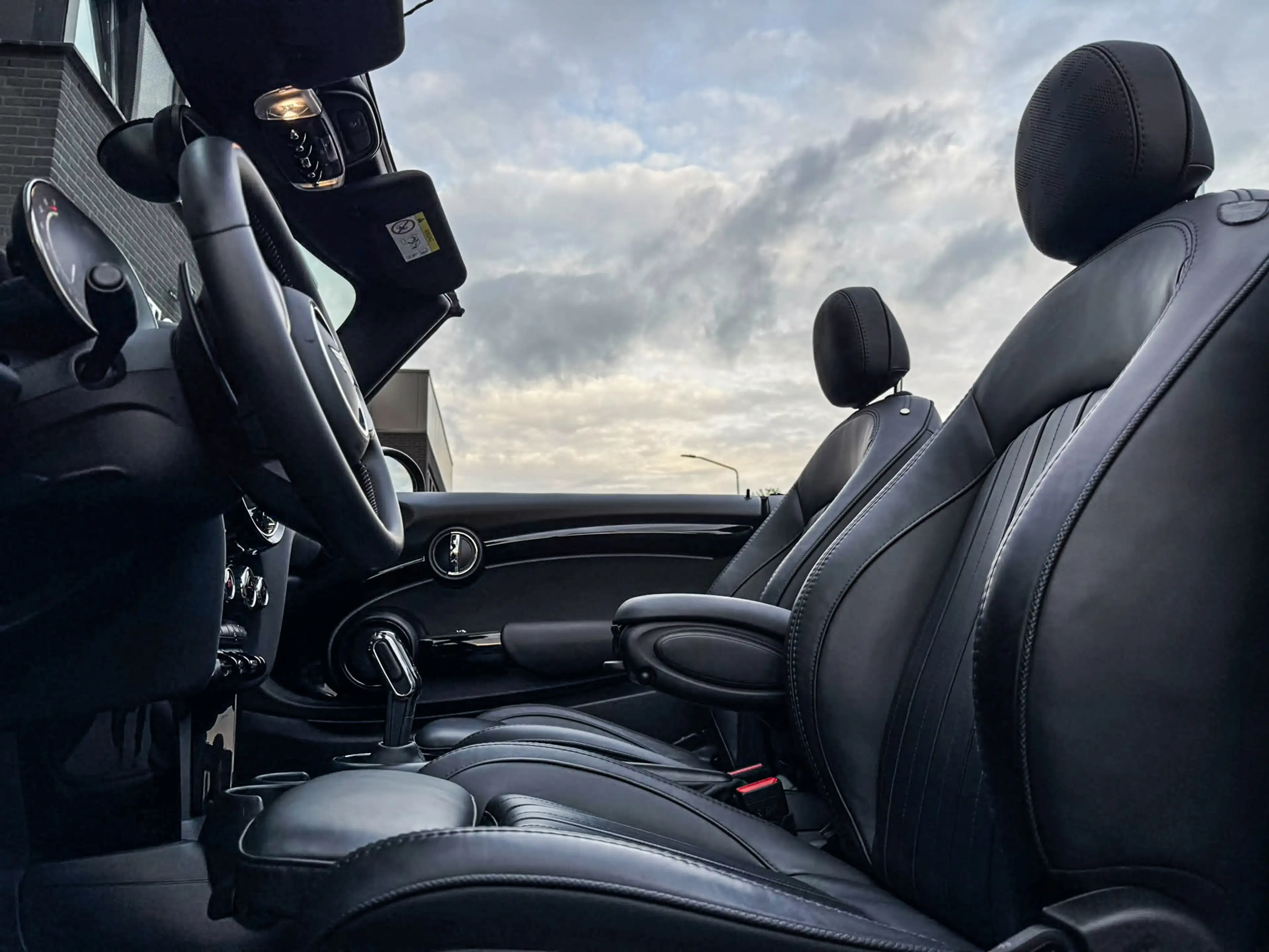MINI John Cooper Works Cabrio 2.0 JCW Pack F1 aut 231pk/Leer/Hk/Navi/Head up/Btw — photo 4