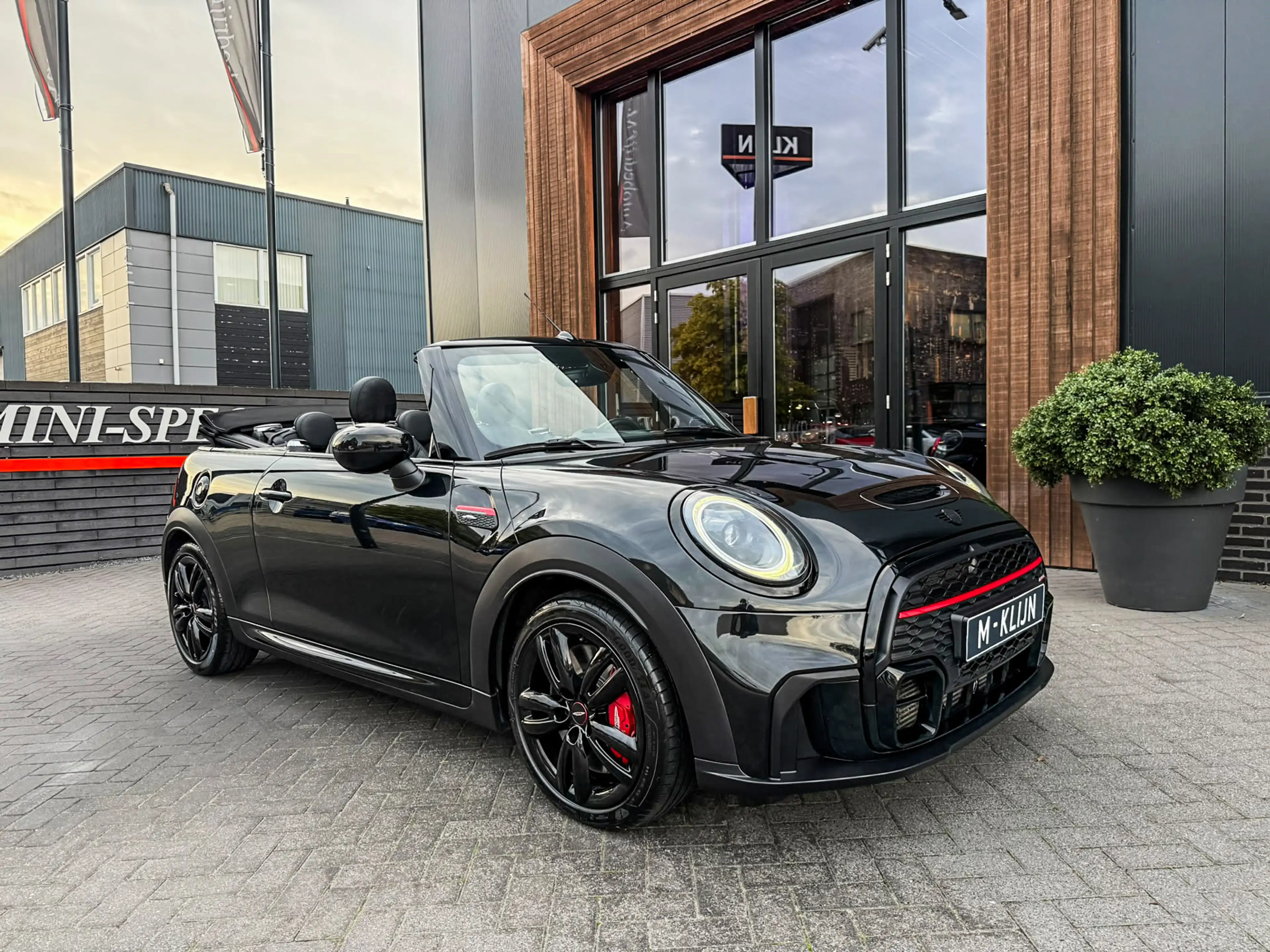 MINI John Cooper Works Cabrio 2.0 JCW Pack F1 aut 231pk/Leer/Hk/Navi/Head up/Btw — photo 11