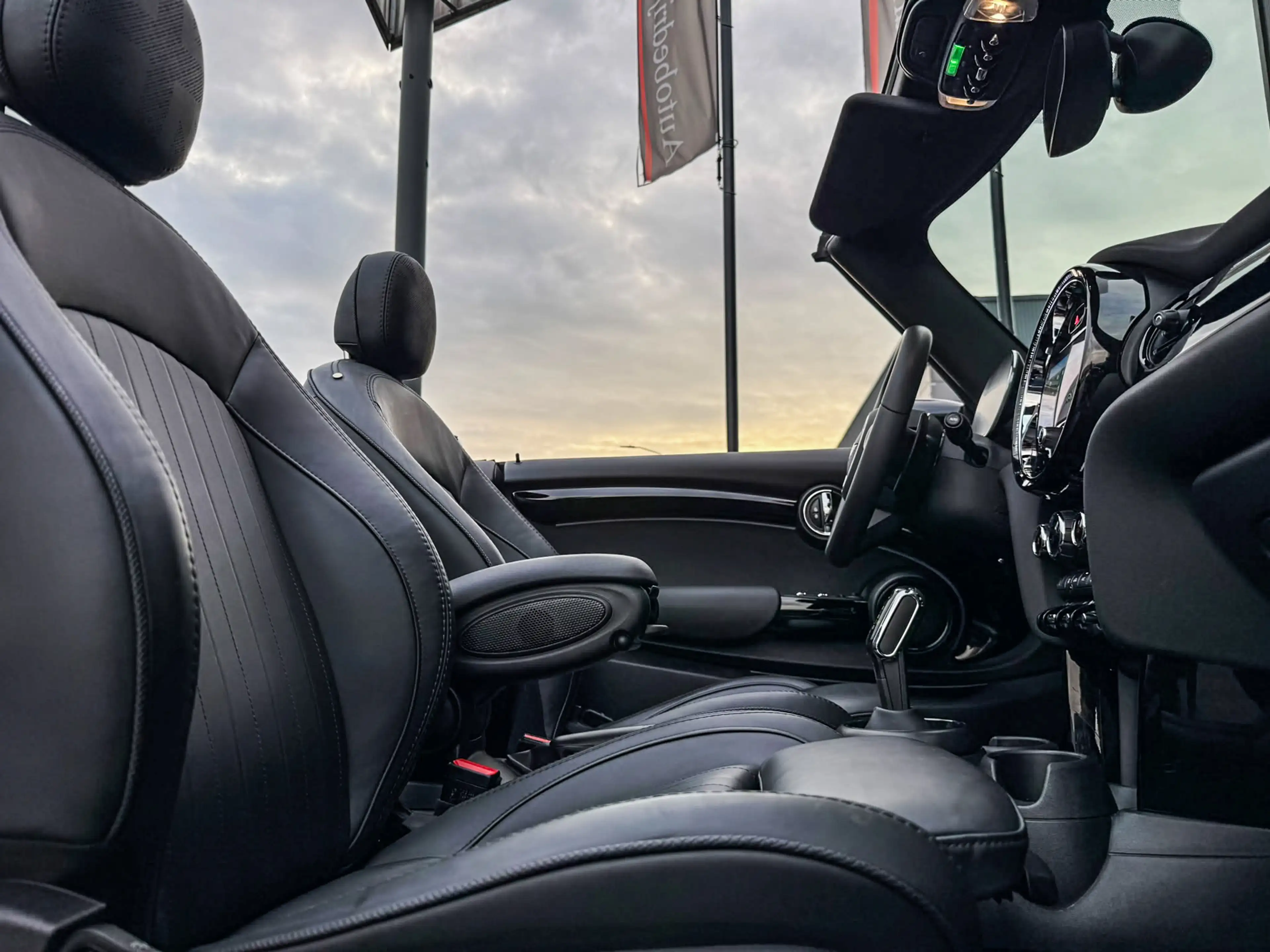 MINI John Cooper Works Cabrio 2.0 JCW Pack F1 aut 231pk/Leer/Hk/Navi/Head up/Btw — photo 12