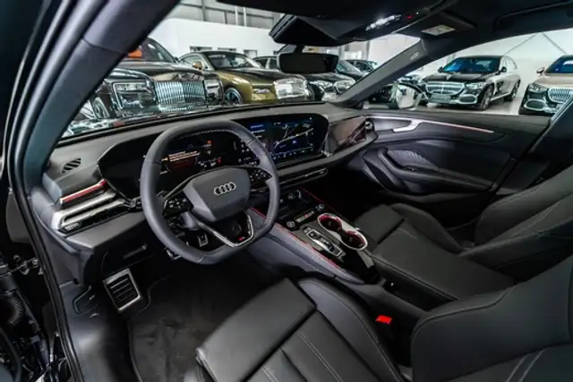 Audi A6 view 8