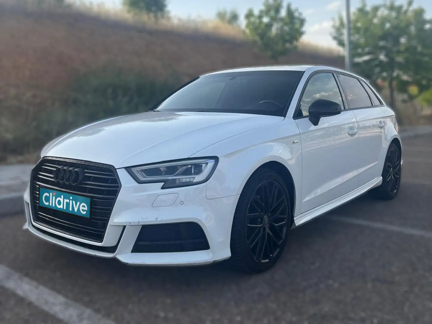 Audi A3 Sportback 1.6TDI Black Line Edition 85kW Blanc - 2
