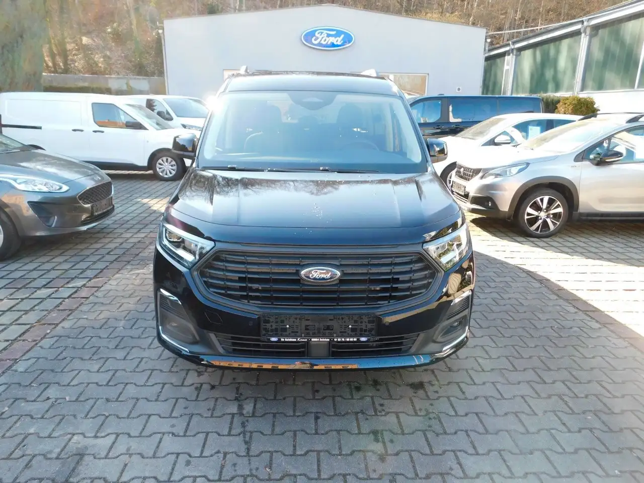 Ford Grand Tourneo Connect Titanium 2