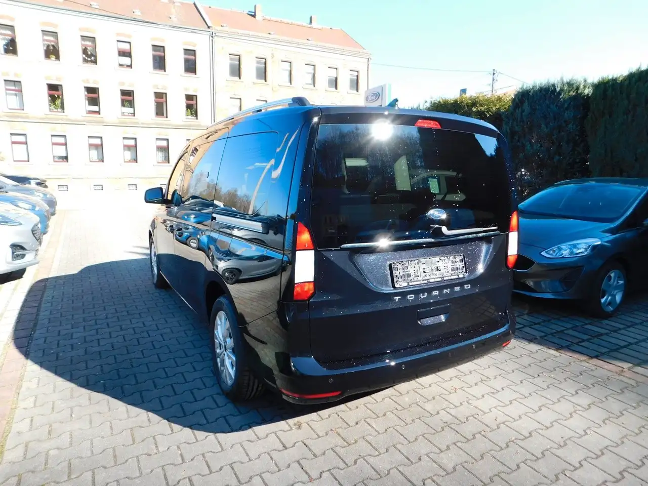 Ford Grand Tourneo Connect Titanium 5