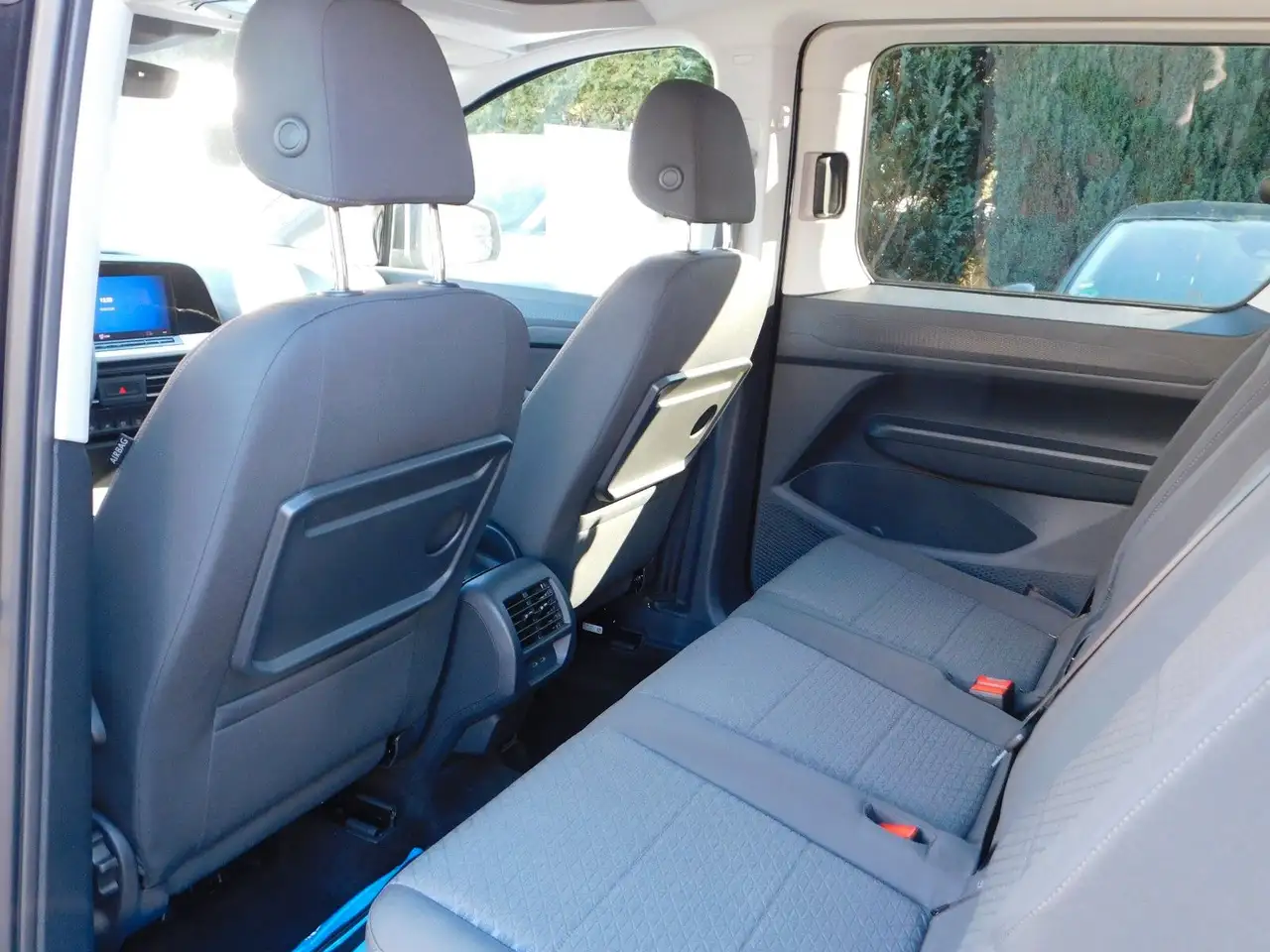 Ford Grand Tourneo Connect Titanium 11