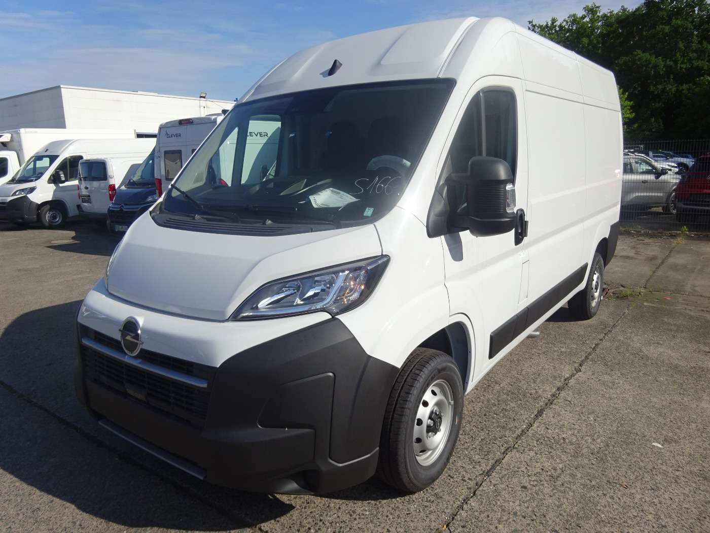 Opel Movano