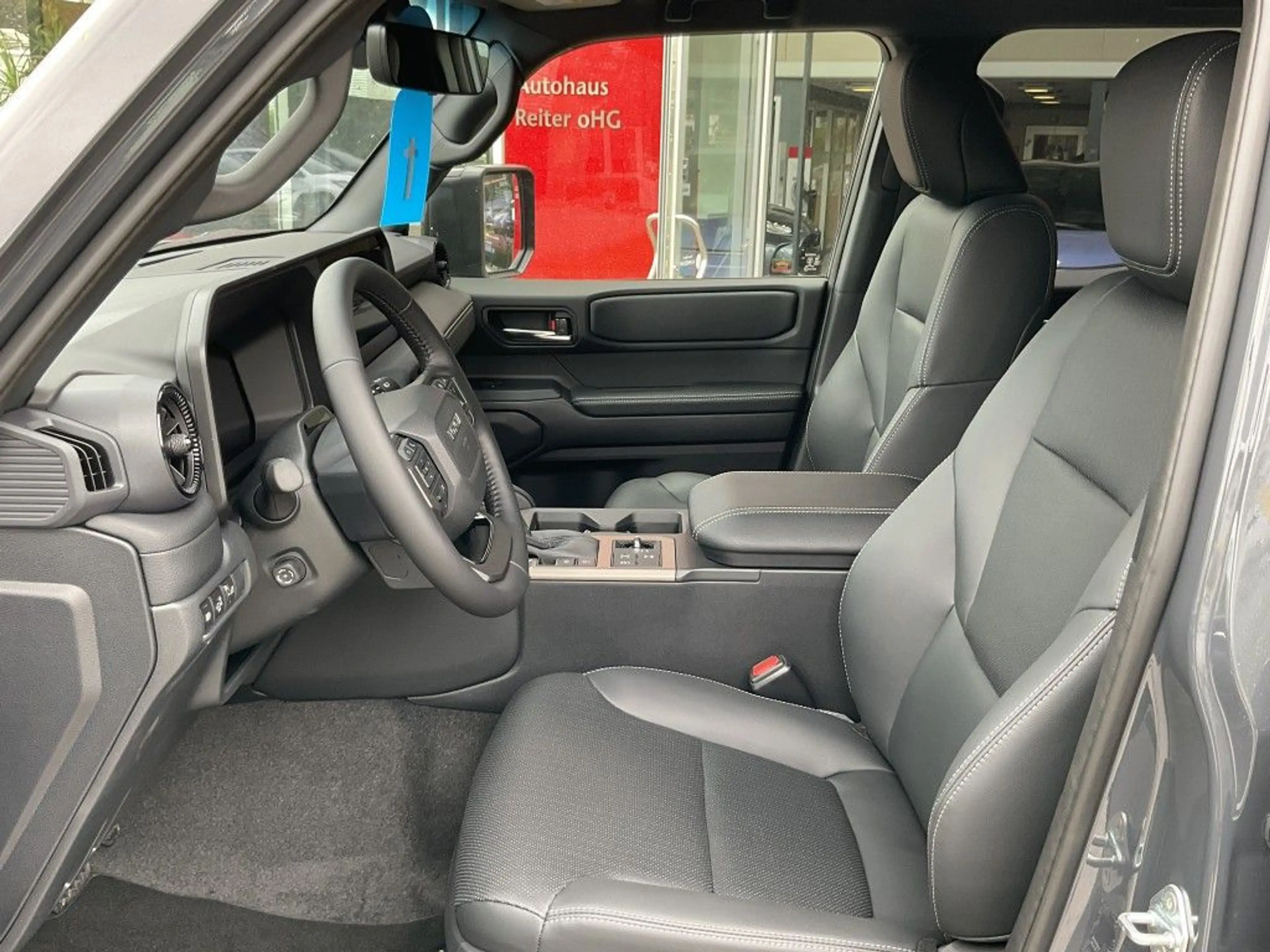 Toyota Land Cruiser 2.8 D-4D Mild-Hybrid Automatik Executive — photo 9