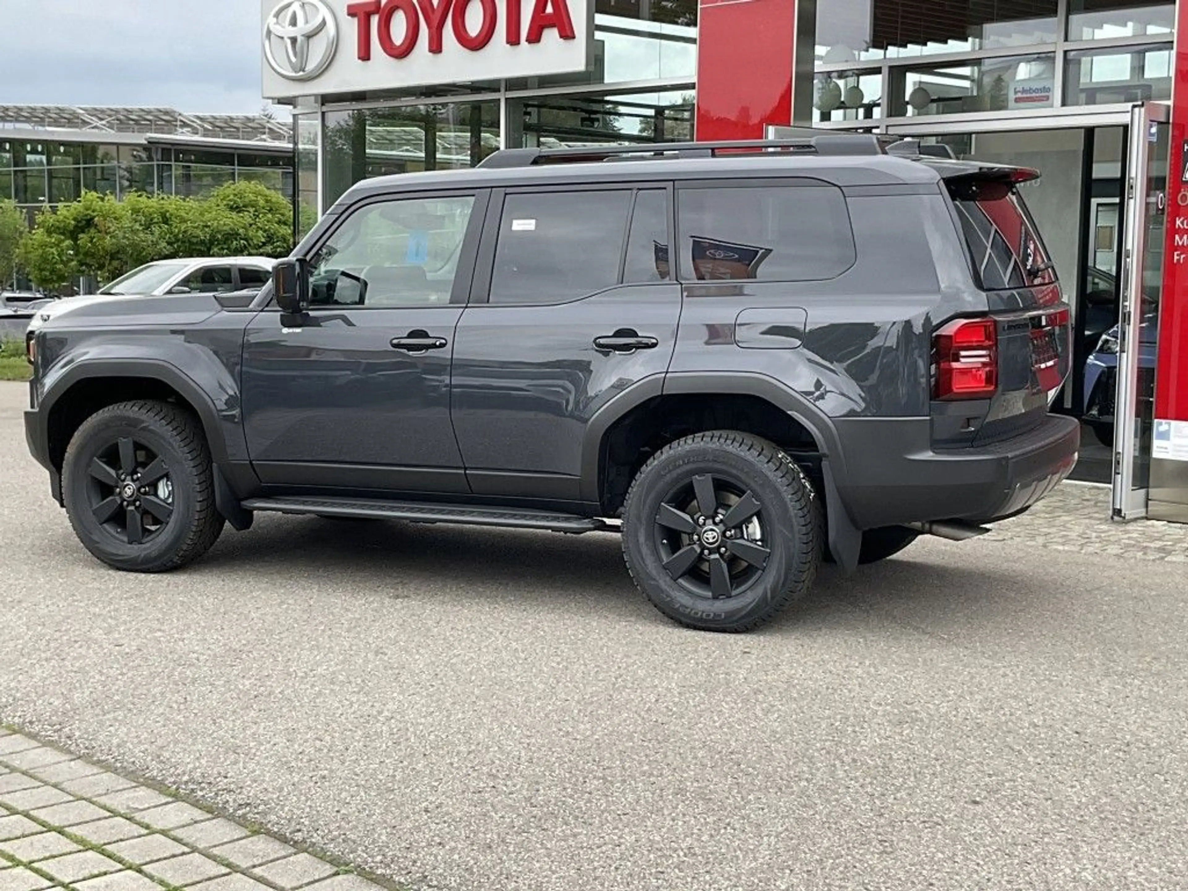 Toyota Land Cruiser 2.8 D-4D Mild-Hybrid Automatik Executive — photo 4