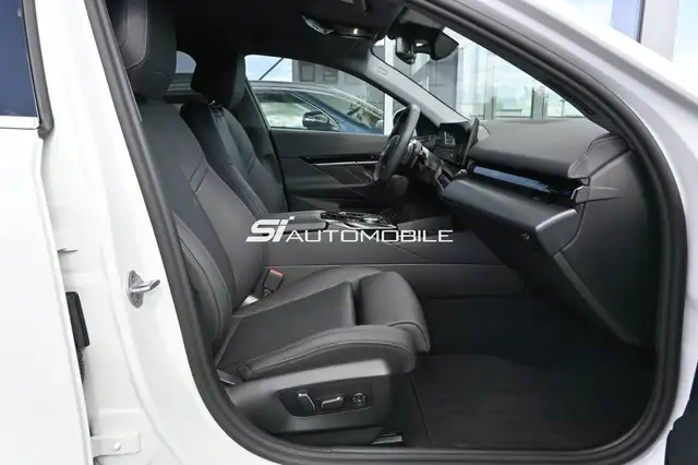 BMW 5 Series view 12