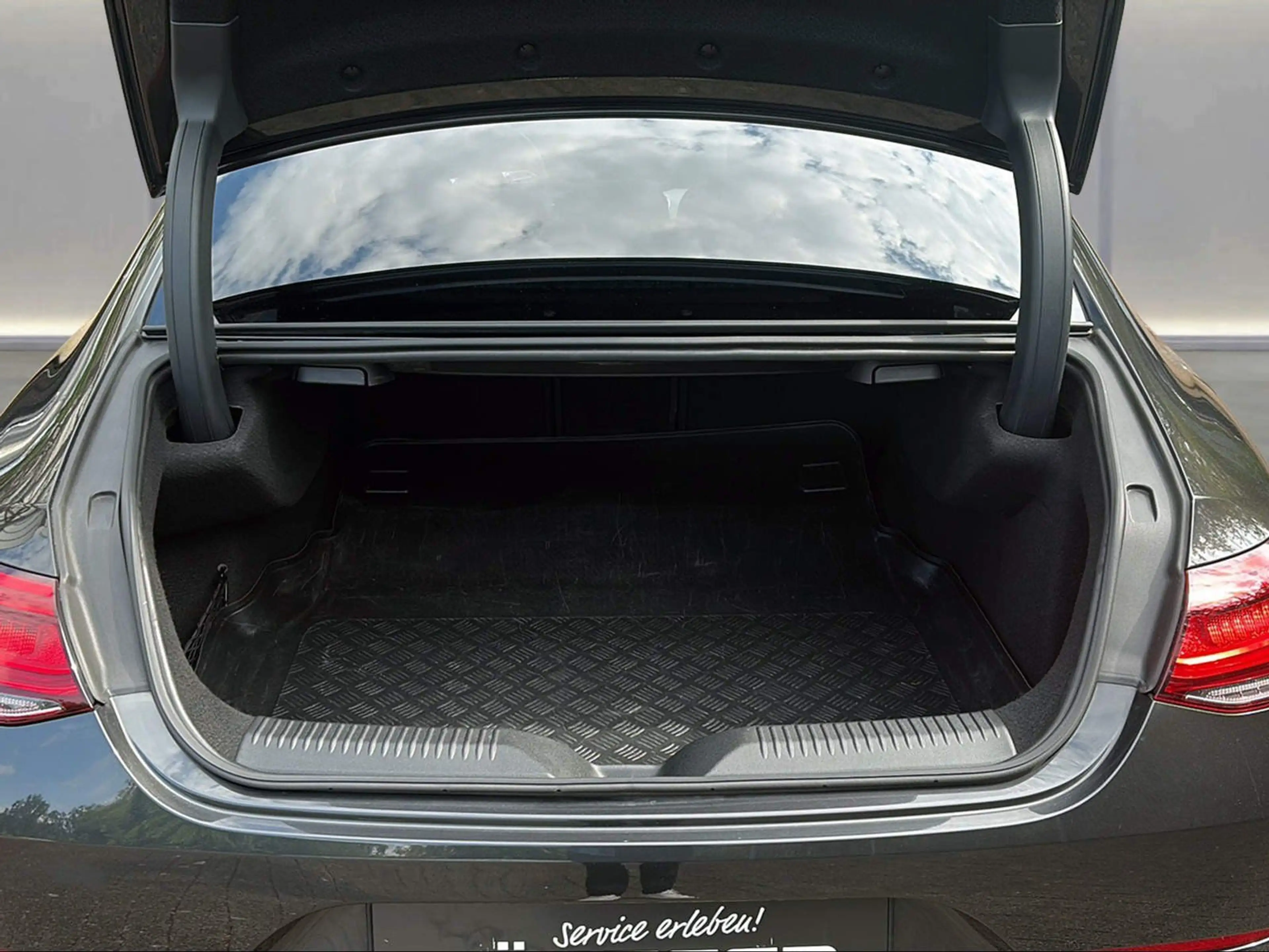 Mercedes-Benz CLS 300 d Coupé AMG DSC 360° BURMESTER MULTIBEAM — photo 8