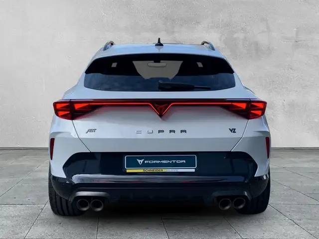 Cupra Formentor view 4