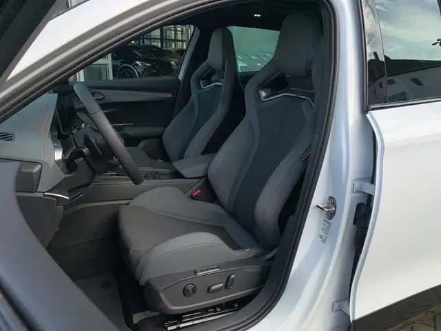 Cupra Formentor view 9