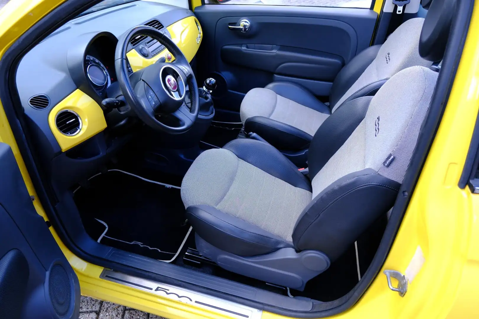 Fiat 500C 1.2 Lounge Pano|Clima|LMV Jaune - 2