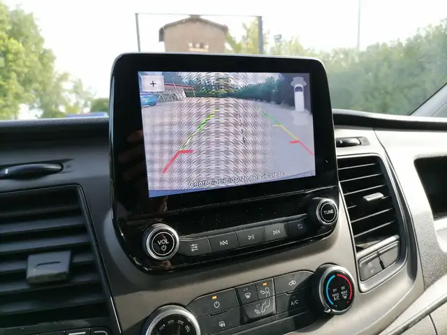 Ford Transit Custom view 15
