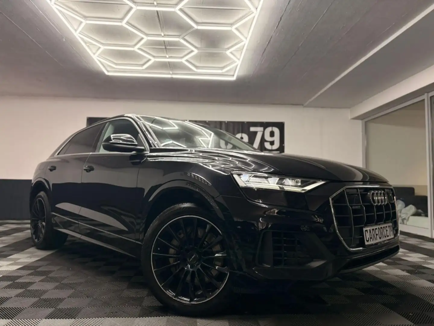Audi Q8 55 TFSI quattro LENKRAD-,SITZHZG DAB HEADUP Klima Noir - 1