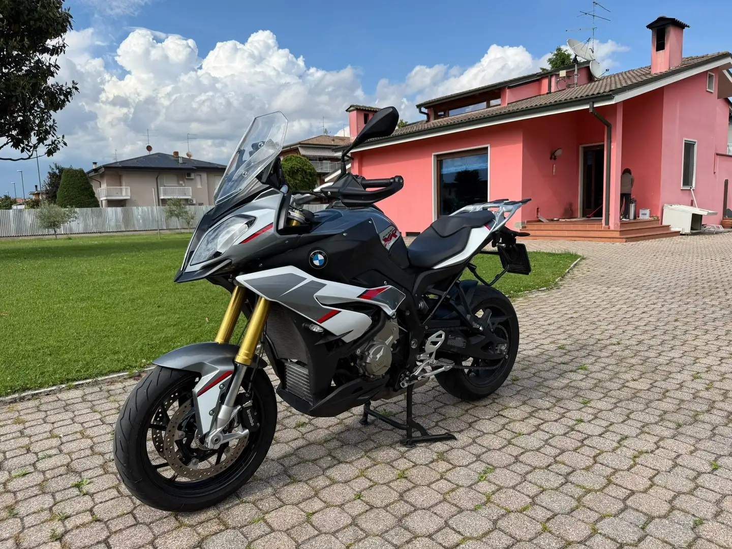 BMW S 1000 XR Bílá - 2