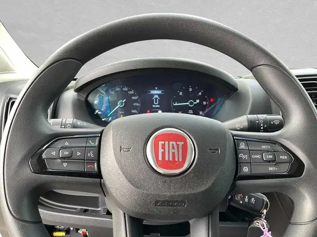 Fiat Ducato view 3