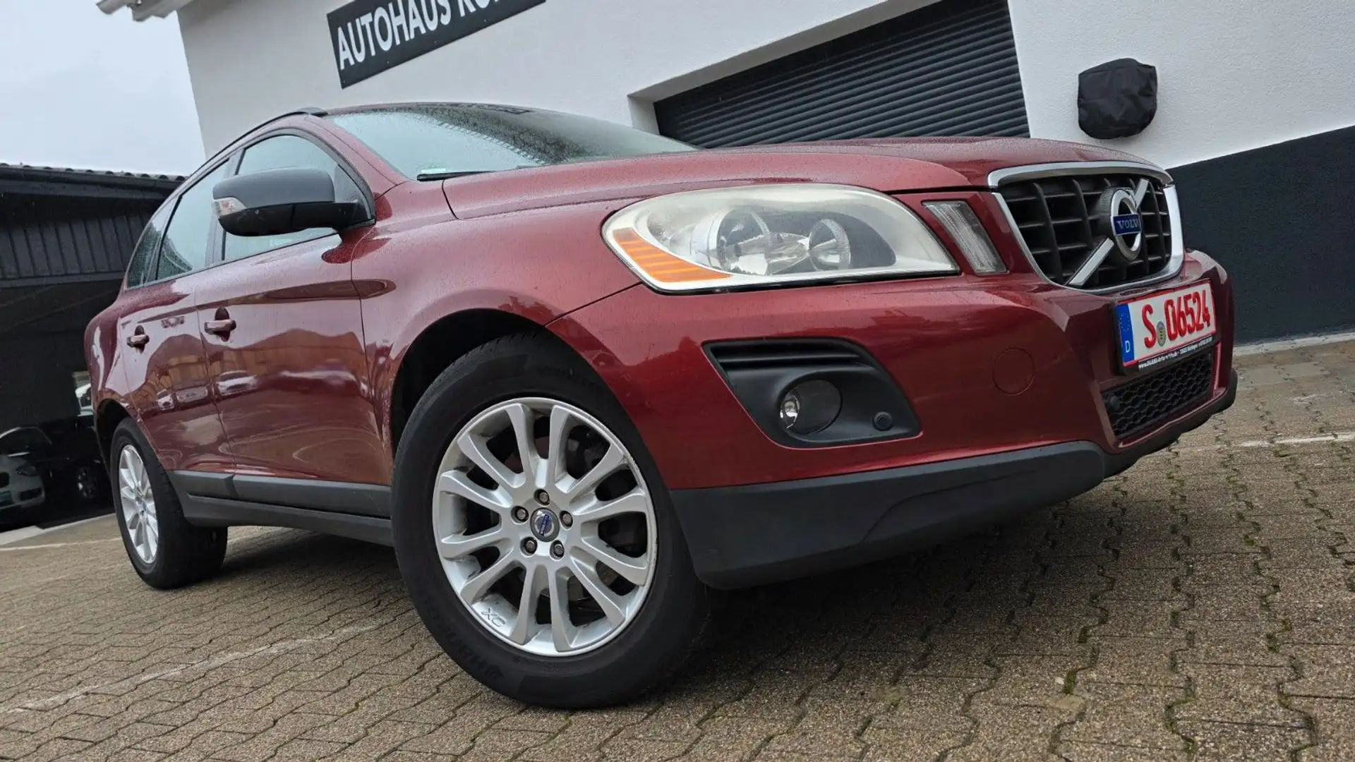 Volvo XC60 2.4+TÜV+4X4+LEDER+GARANTIE+NAVI+PANORAMA Rouge - 1