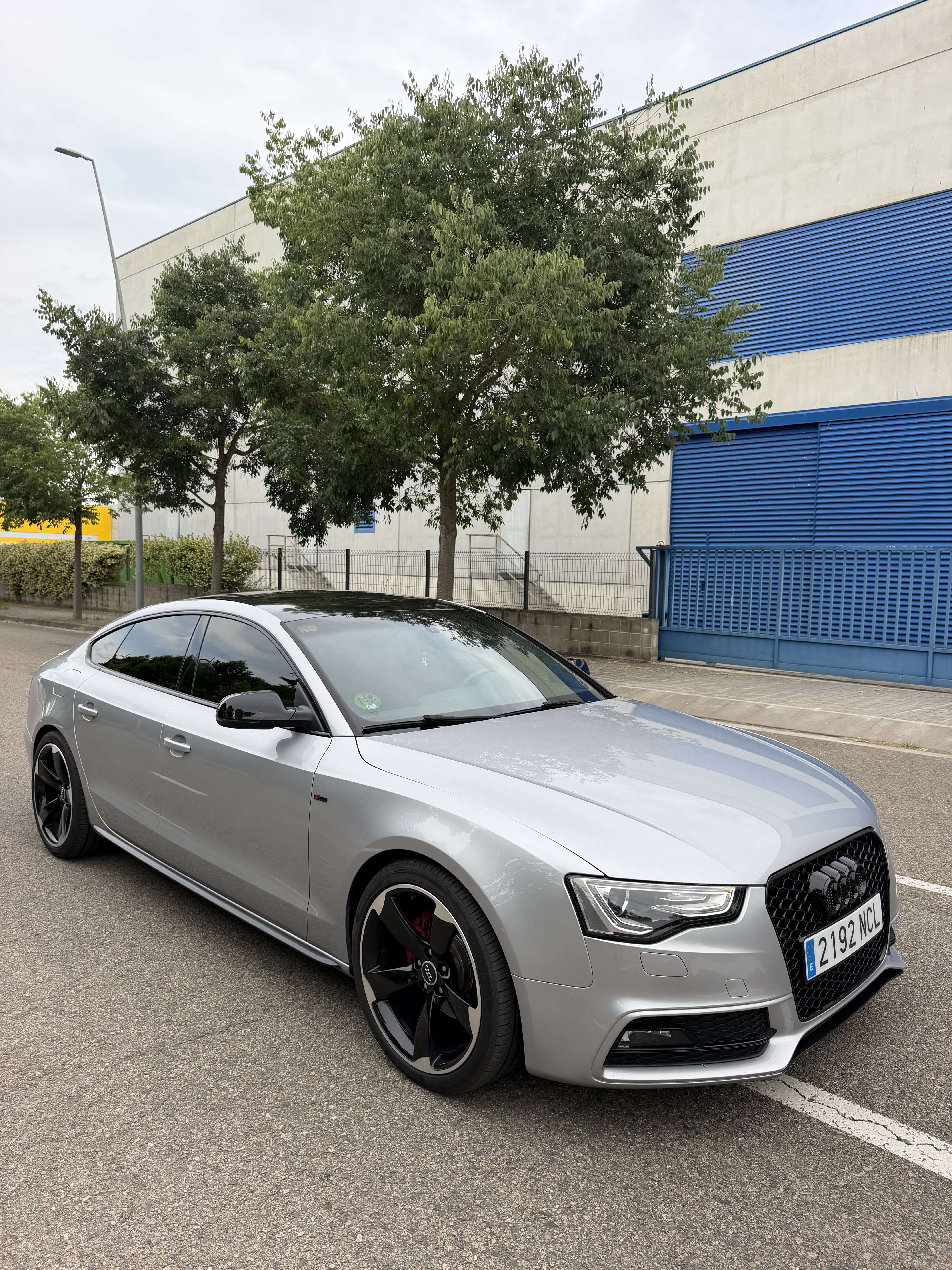 Audi A5 SB 2.0TDI S line edition Mult. 190 - foto 1