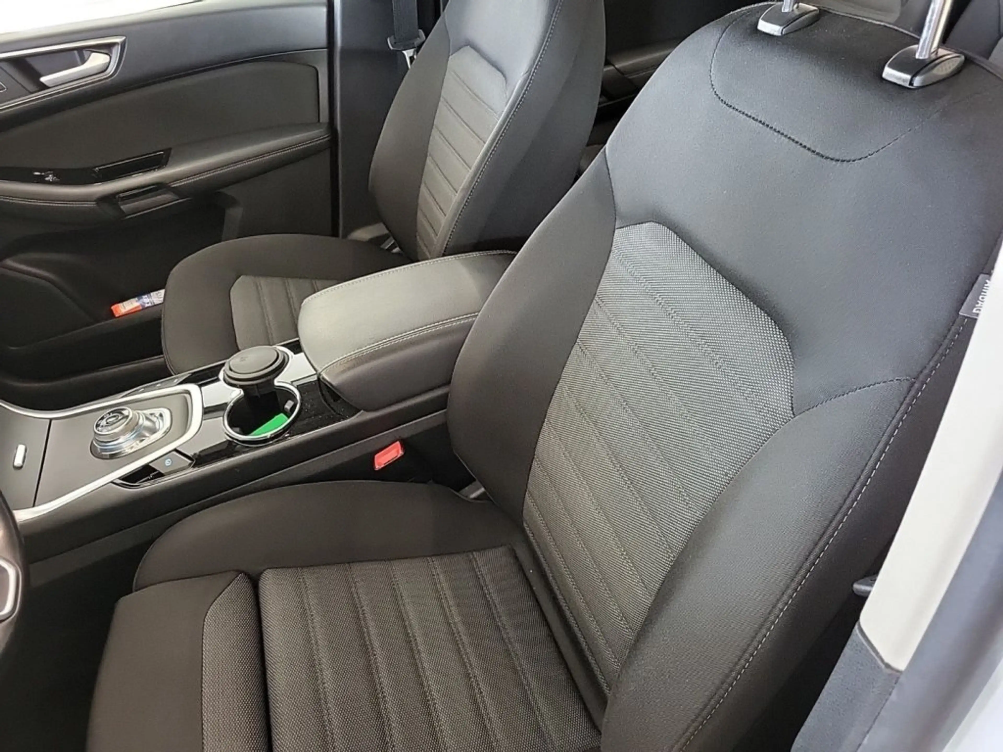 Ford S-Max Titanium 2.0 EcoBlue SCR Aut. — photo 10