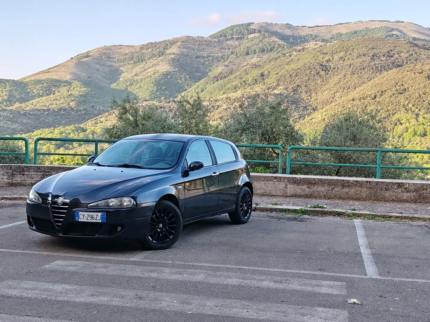 Alfa Romeo 147 1.9 JTD 16V M-Jet Progression Noir - 2