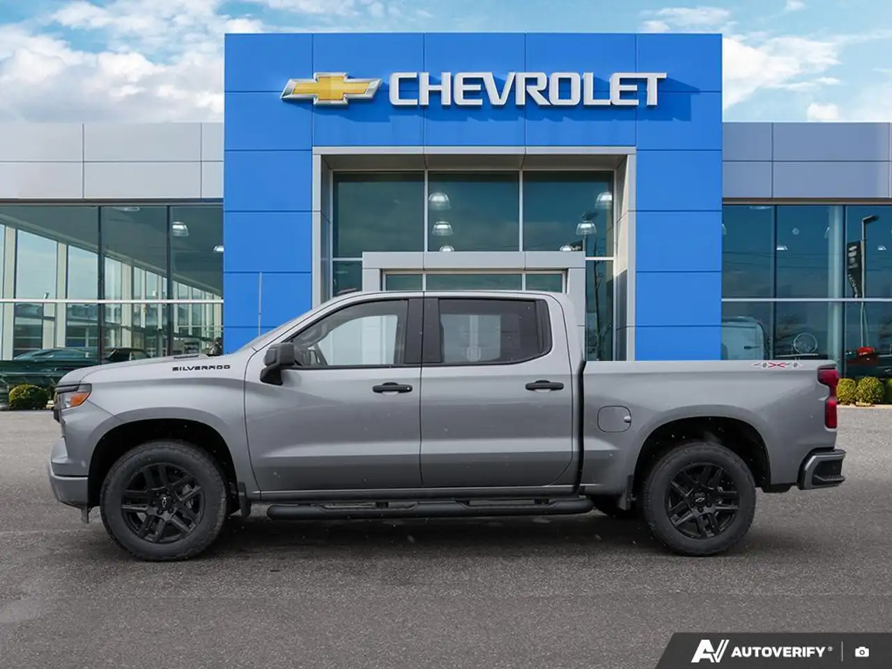 Chevrolet Silverado 1500 снимка Chevrolet Silverado 1500