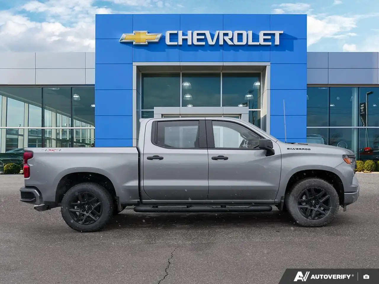 Chevrolet Silverado 1500 снимка Chevrolet Silverado 1500